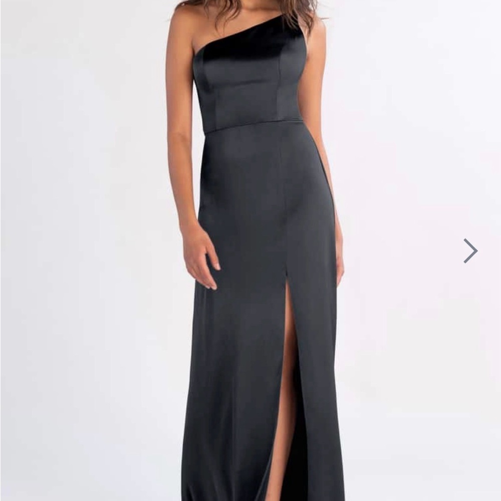 Elegant Black One-Shoulder Dress
